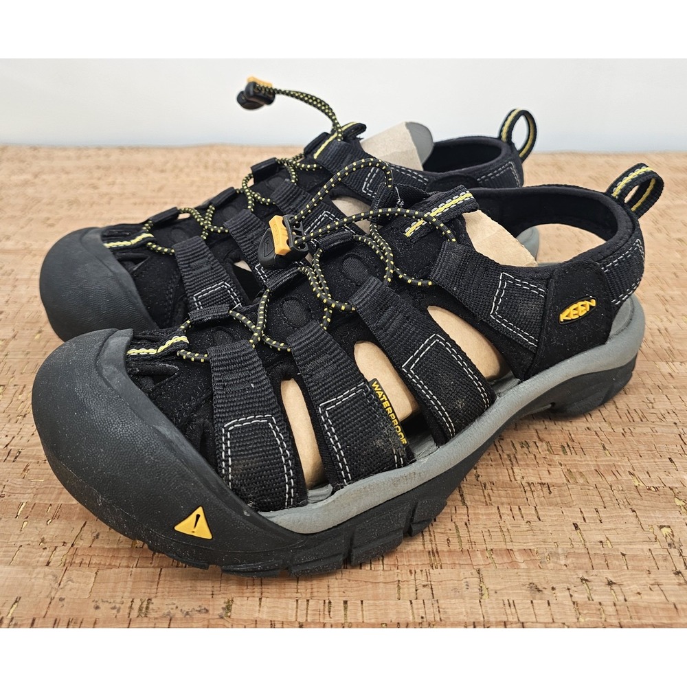 Keen Newport H2 Sandals Mens 8.5 Black Hiking Trail Fisherman